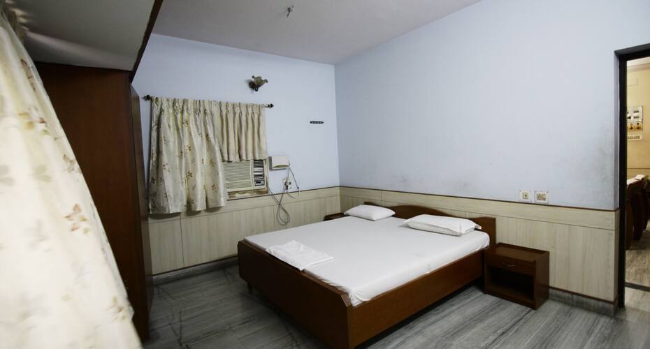 ARS Service Apartment-Vadapalani, Chennai 5